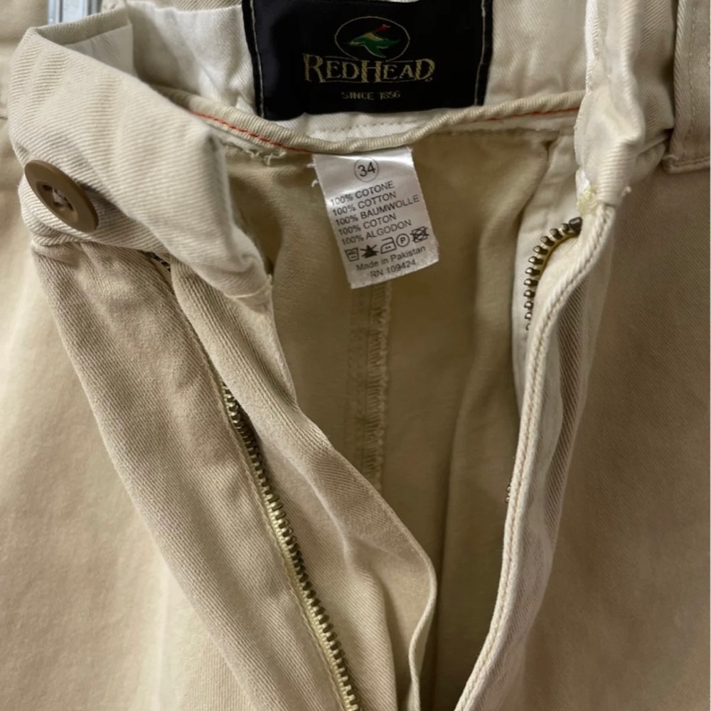 EUC Men’s RedHead Khaki Shorts (Size 34) - Picture 2 of 3